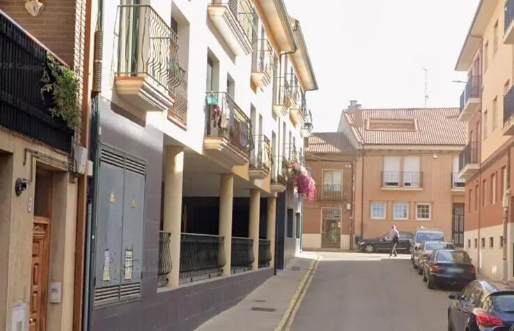 El cuerpo del hombre fue hallado en la calle Juan Guaza de Sahag&uacute;n.