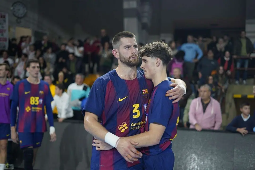 Partido entre el Abanca Ademar y el FC Barcelona. Fotograf&iacute;a: a.mproducciones