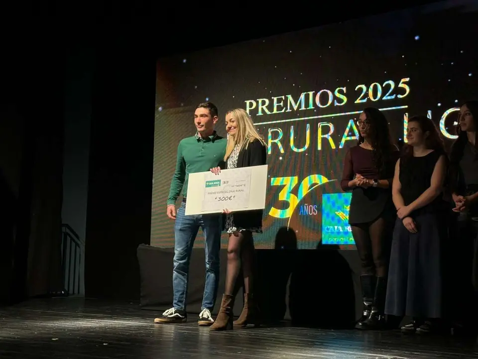 Participantes y premiados en la gala de la lucha leonesa celebrada en el auditorio Caf&eacute; Quijano. Le&oacute;n 24 horas.