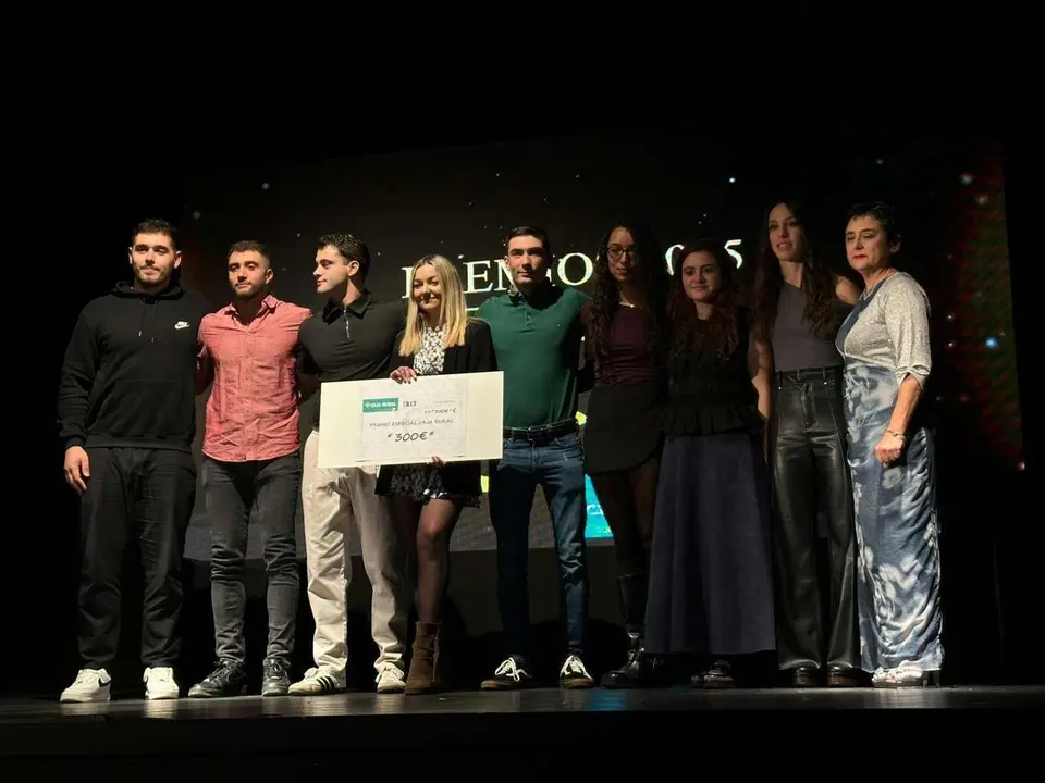 Participantes y premiados en la gala de la lucha leonesa celebrada en el auditorio Caf&eacute; Quijano. Le&oacute;n 24 horas.