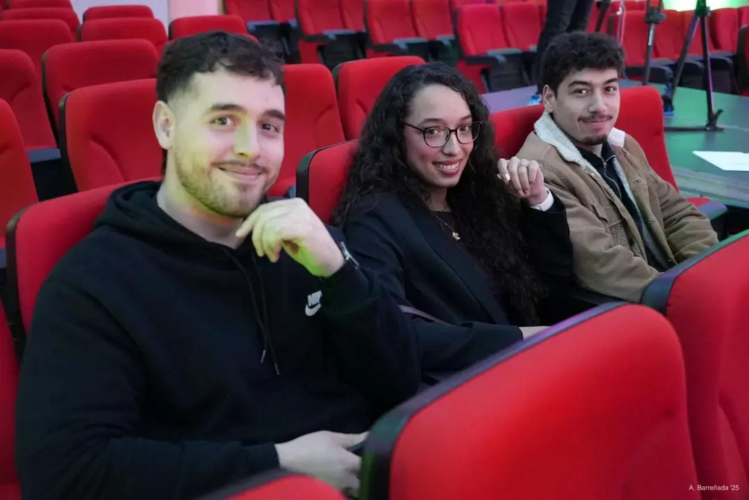 Participantes y premiados en la gala de la lucha leonesa celebrada en el auditorio Caf&eacute; Quijano. Antonio Barre&ntilde;ada.