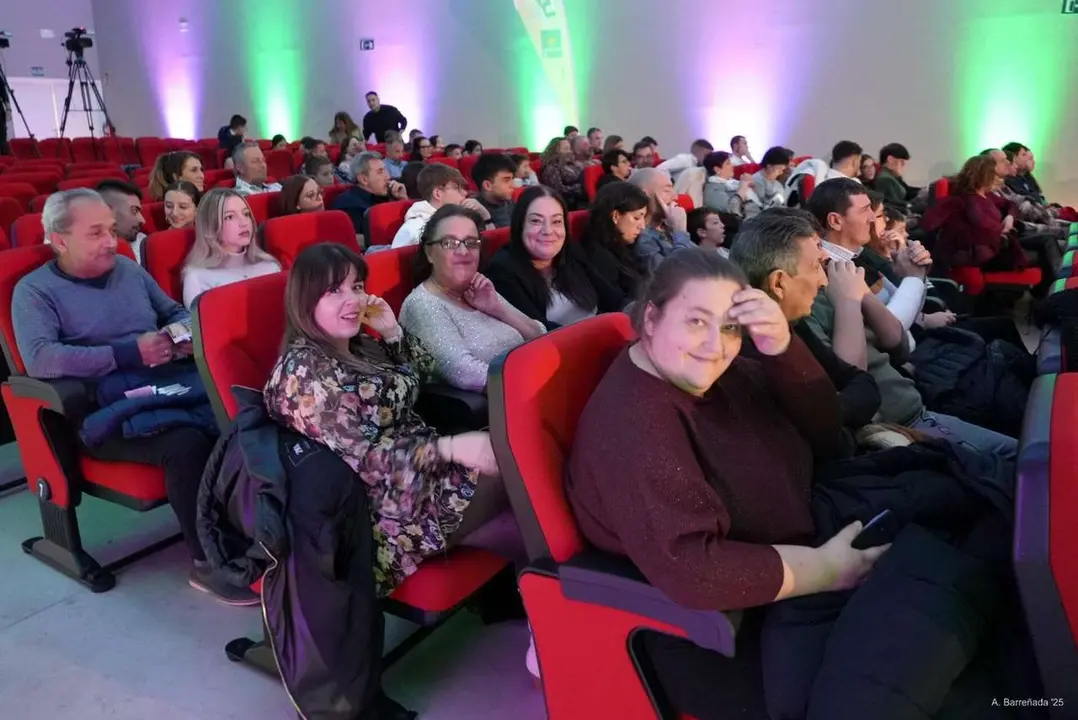 Participantes y premiados en la gala de la lucha leonesa celebrada en el auditorio Caf&eacute; Quijano. Antonio Barre&ntilde;ada.