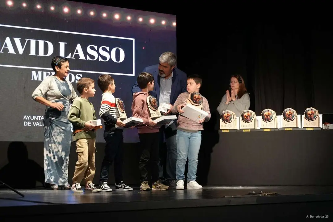 Participantes y premiados en la gala de la lucha leonesa celebrada en el auditorio Caf&eacute; Quijano. Antonio Barre&ntilde;ada.