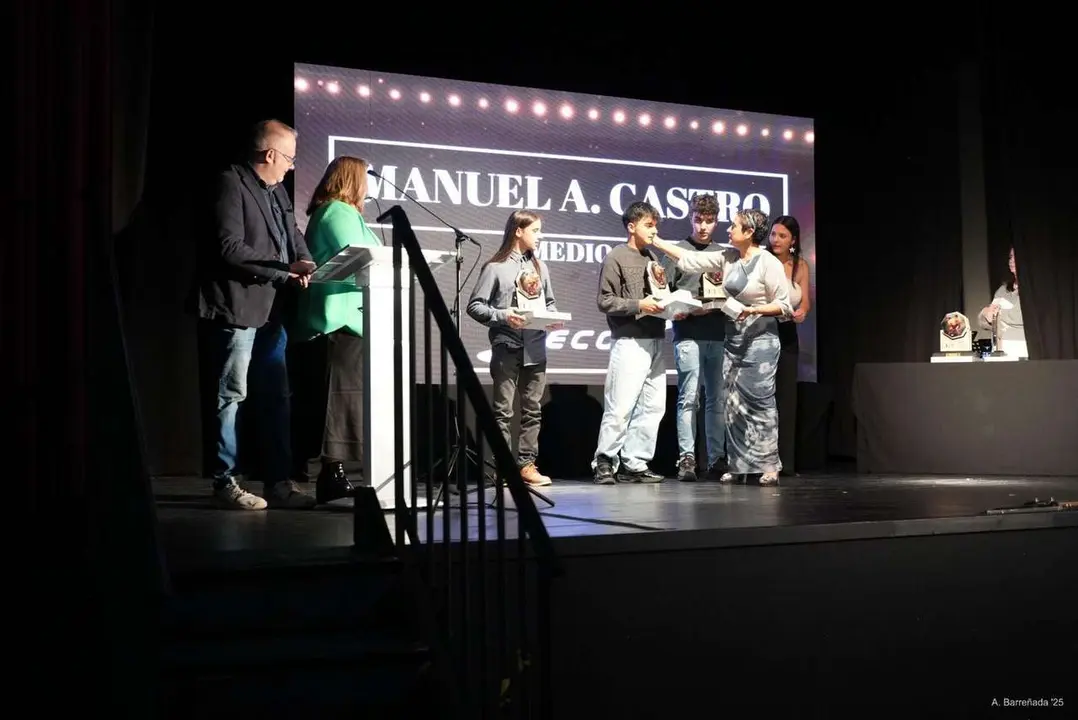 Participantes y premiados en la gala de la lucha leonesa celebrada en el auditorio Caf&eacute; Quijano. Antonio Barre&ntilde;ada.