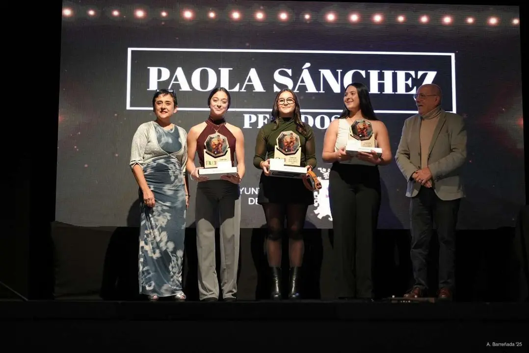 Participantes y premiados en la gala de la lucha leonesa celebrada en el auditorio Caf&eacute; Quijano. Antonio Barre&ntilde;ada.