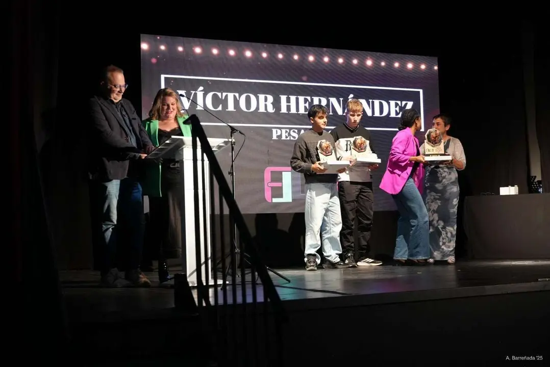 Participantes y premiados en la gala de la lucha leonesa celebrada en el auditorio Caf&eacute; Quijano. Antonio Barre&ntilde;ada.