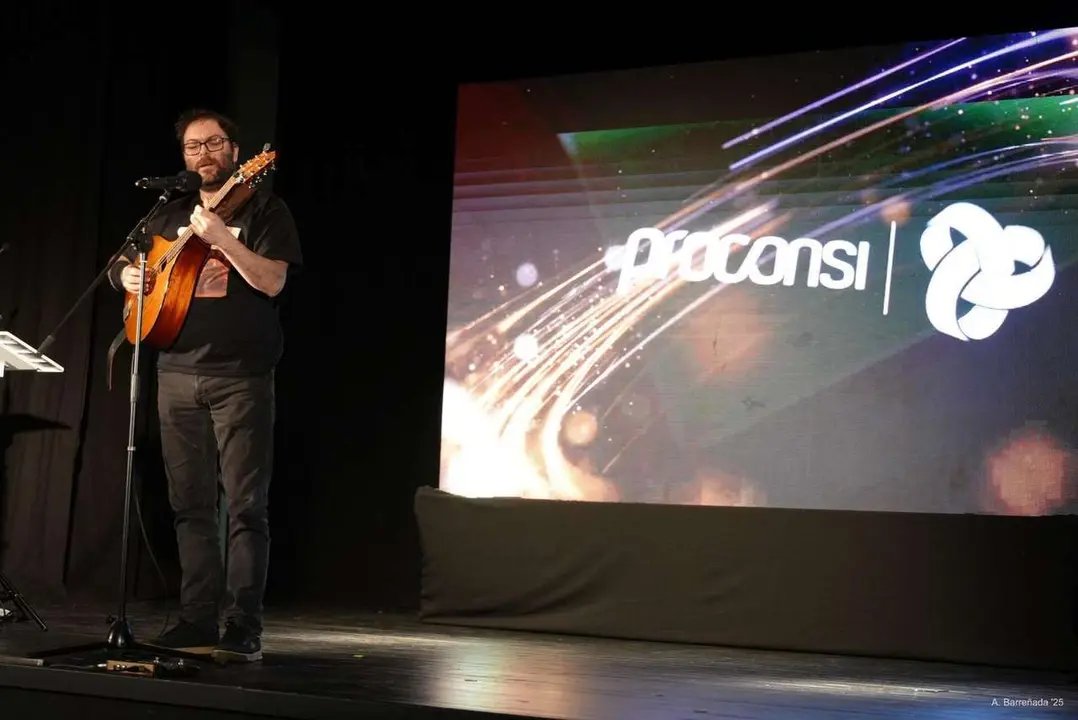 Participantes y premiados en la gala de la lucha leonesa celebrada en el auditorio Caf&eacute; Quijano. Antonio Barre&ntilde;ada.
