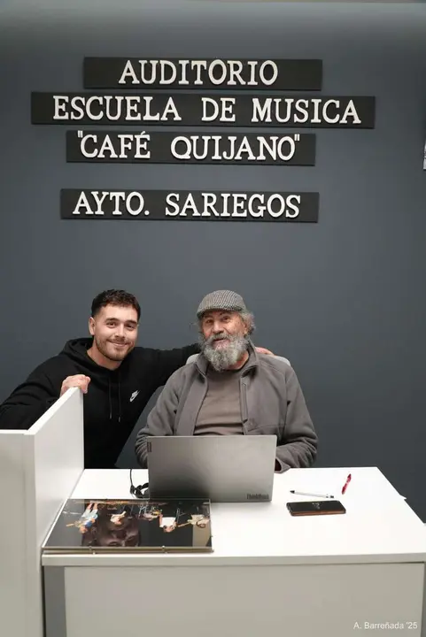 Participantes y premiados en la gala de la lucha leonesa celebrada en el auditorio Caf&eacute; Quijano. Antonio Barre&ntilde;ada.