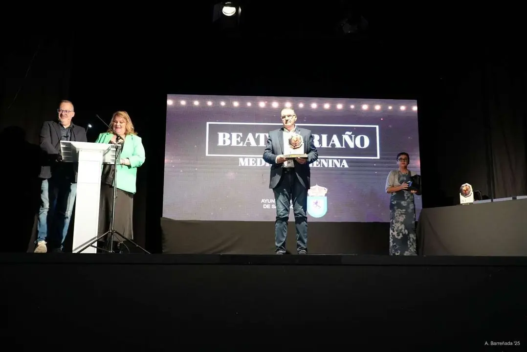 Participantes y premiados en la gala de la lucha leonesa celebrada en el auditorio Caf&eacute; Quijano. Antonio Barre&ntilde;ada.Participantes y premiados en la gala de la lucha leonesa celebrada en el auditorio Caf&eacute; Quijano. Antonio Barre&ntilde;ada.