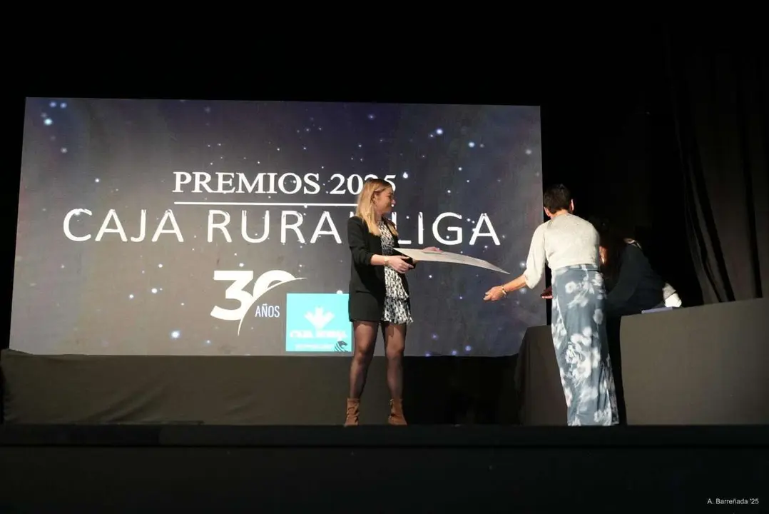 Participantes y premiados en la gala de la lucha leonesa celebrada en el auditorio Caf&eacute; Quijano. Antonio Barre&ntilde;ada.Participantes y premiados en la gala de la lucha leonesa celebrada en el auditorio Caf&eacute; Quijano. Antonio Barre&ntilde;ada.