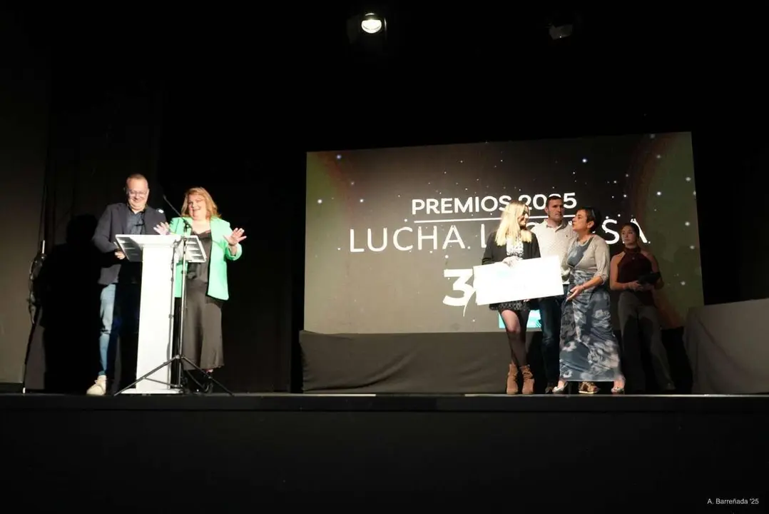 Participantes y premiados en la gala de la lucha leonesa celebrada en el auditorio Caf&eacute; Quijano. Antonio Barre&ntilde;ada.
