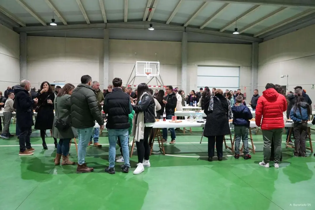 Participantes y premiados en la gala de la lucha leonesa celebrada en el auditorio Caf&eacute; Quijano. Antonio Barre&ntilde;ada.