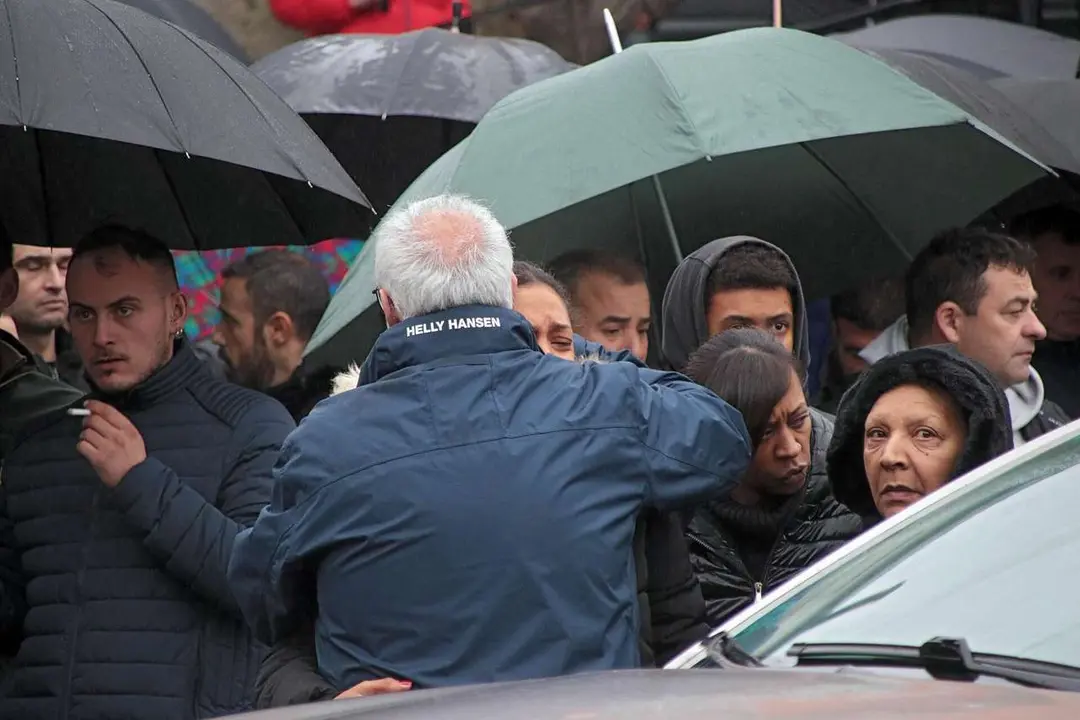 Salida del funeral por Anilson Soares, fallecido en el accidente de Cangas del Narcea. Peio Garc&iacute;a (ICAL)