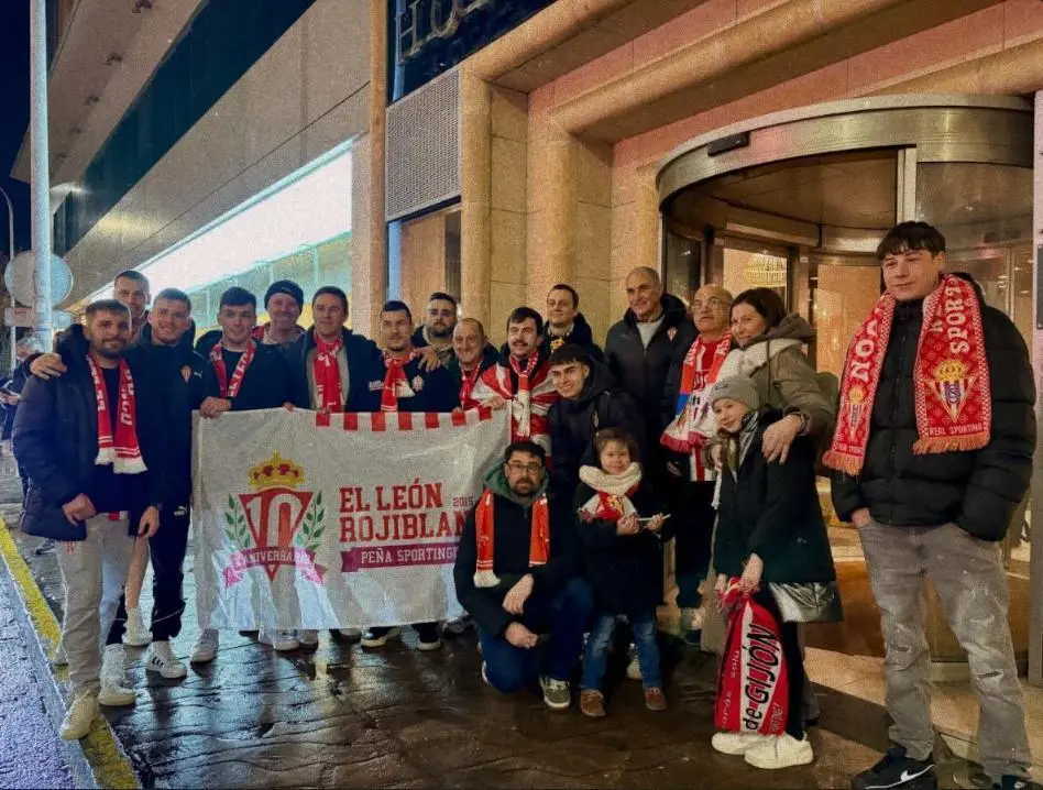 Los aficionados del Sporting recibieron ayer al conjunto visitante