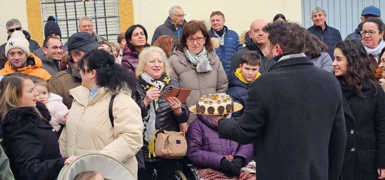 San Ant&oacute;n en Algadefe, con la tradicional subasta de tartas tras los actos del d&iacute;a. | Le&oacute;n 24 Horas