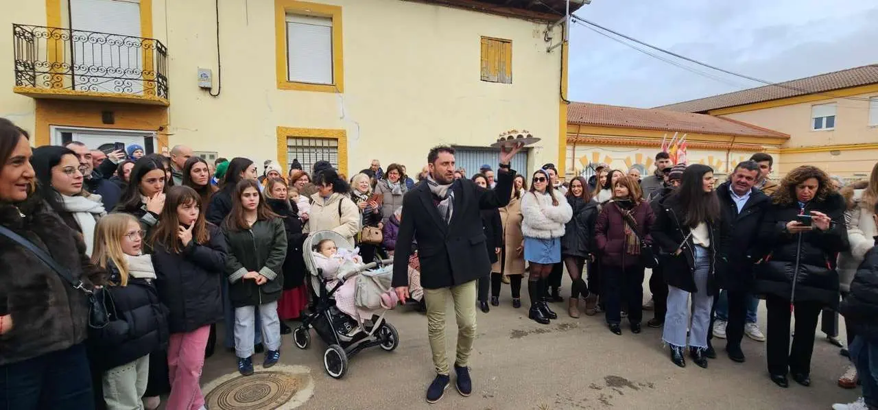 San Ant&oacute;n en Algadefe, con la tradicional subasta de tartas tras los actos del d&iacute;a. | Le&oacute;n 24 Horas