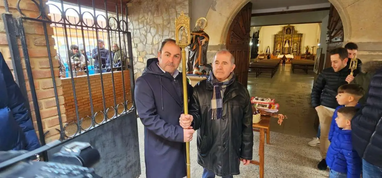 San Ant&oacute;n en Algadefe, con la tradicional subasta de tartas tras los actos del d&iacute;a. | Le&oacute;n 24 Horas