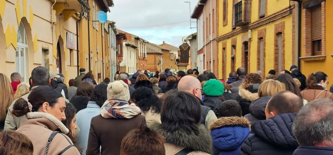 San Ant&oacute;n en Algadefe, con la tradicional subasta de tartas tras los actos del d&iacute;a. | Le&oacute;n 24 Horas