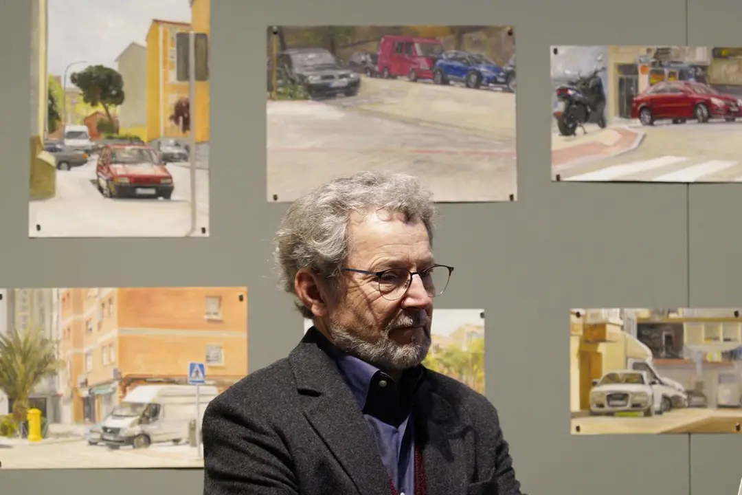 El pintor leon&eacute;s F&eacute;lix de la Concha, este viernes en Ponferrada. | C&Eacute;SAR S&Aacute;NCHEZ/ICAL