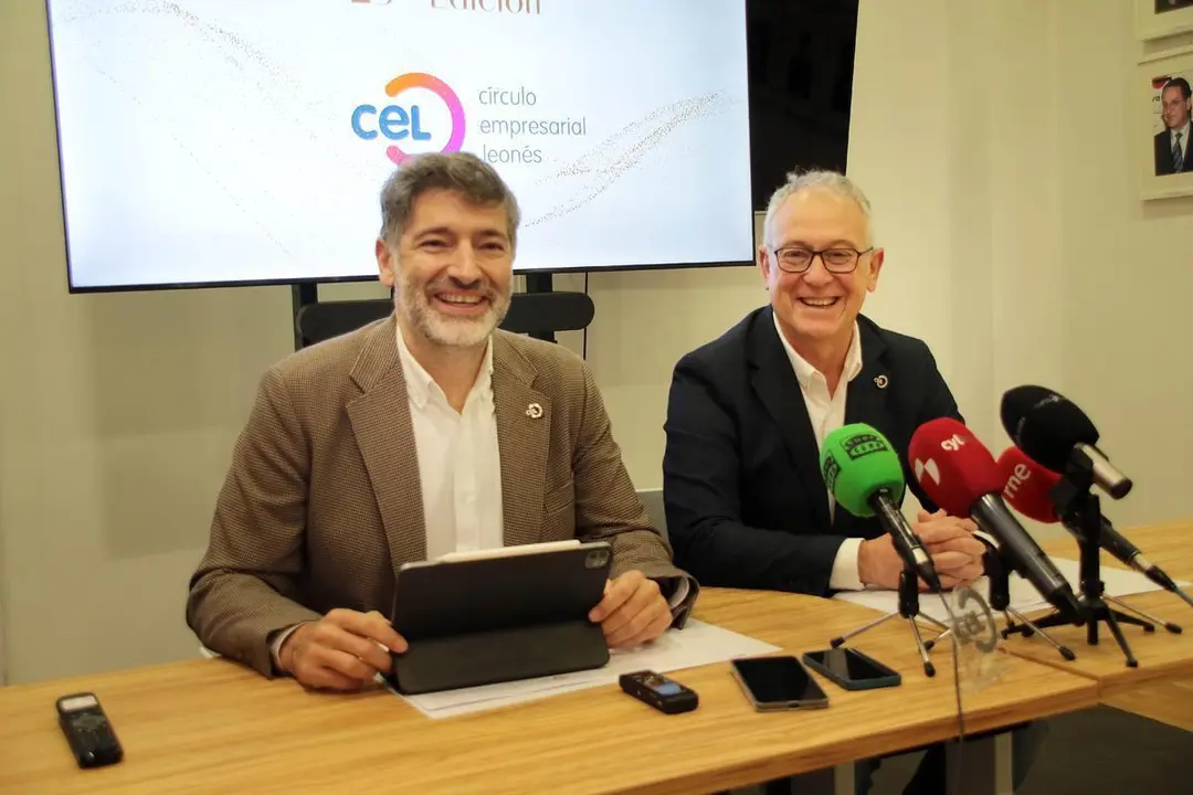 Los directivos del CEL Julio C&eacute;sar &Aacute;lvarez y Nicesio &Aacute;lvarez dieron este mi&eacute;rcoles a conocer el nombre del elegido para el Premio C&iacute;rculo de Oro. | ICAL