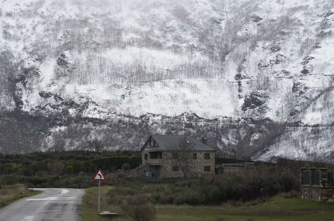 Imagen de archivo de nieve en San Crist&oacute;bal de Valdueza. | ICAL