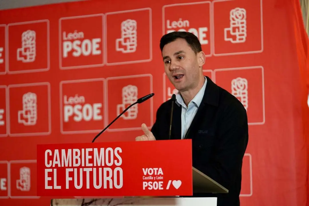 El secretario general del PSOE de Le&oacute;n, Javier Alfonso Cend&oacute;n