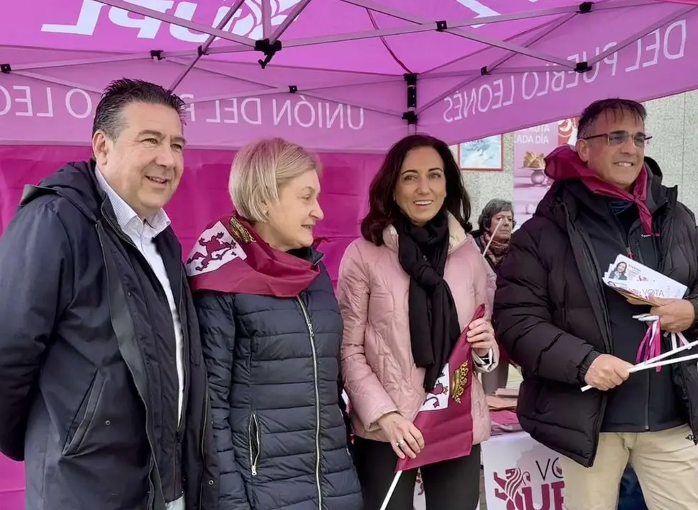 La candidata de UPL, Alicia Gallego, en Astorga