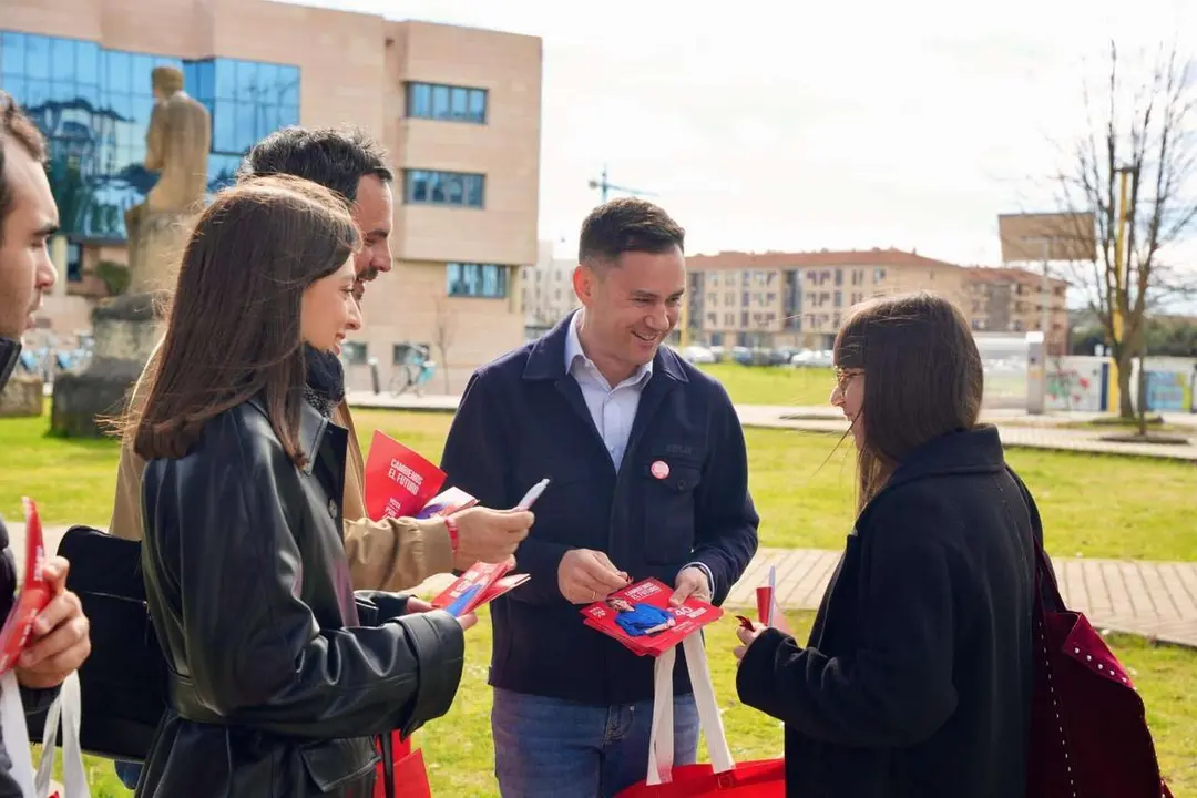 Javier Alfonso Cend&oacute;n (PSOE), en la Universidad de Le&oacute;n.