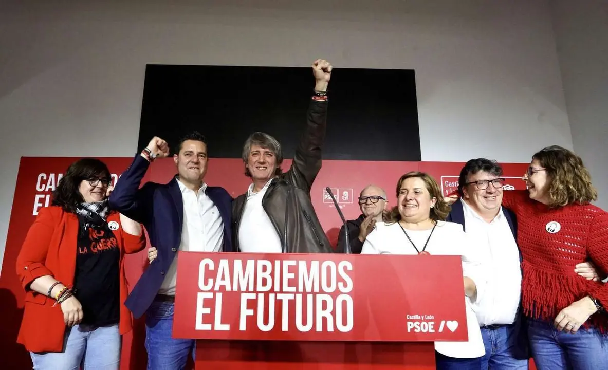 El candidato a la Presidencia de la Junta, Carlos Mart&iacute;nez, valora los resultados electorales. Miriam Chac&oacute;n