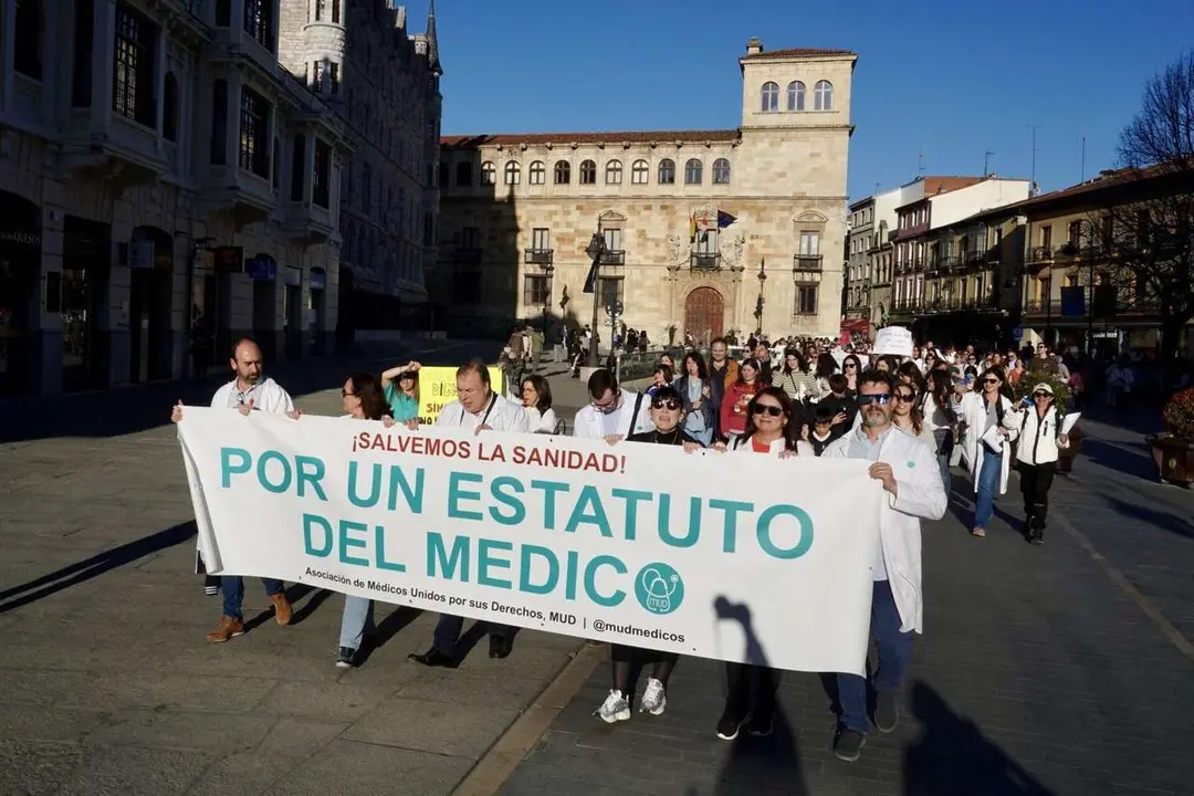 Imagen de archivo de otra huelga en Le&oacute;n de los m&eacute;dicos. | ICAL