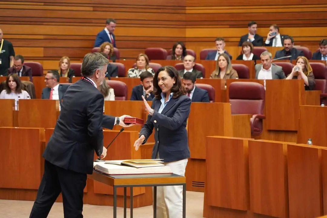 Sesi&oacute;n constitutiva de las Cortes de Castilla y Le&oacute;n de la XII Legislatura. Leticia P&eacute;rez