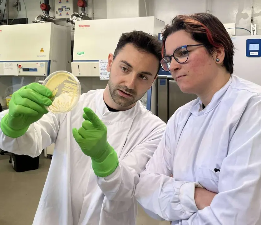 Los investigadores de la ULE Pablo Casta&ntilde;eda Estrada y Blanca Lorente Torres