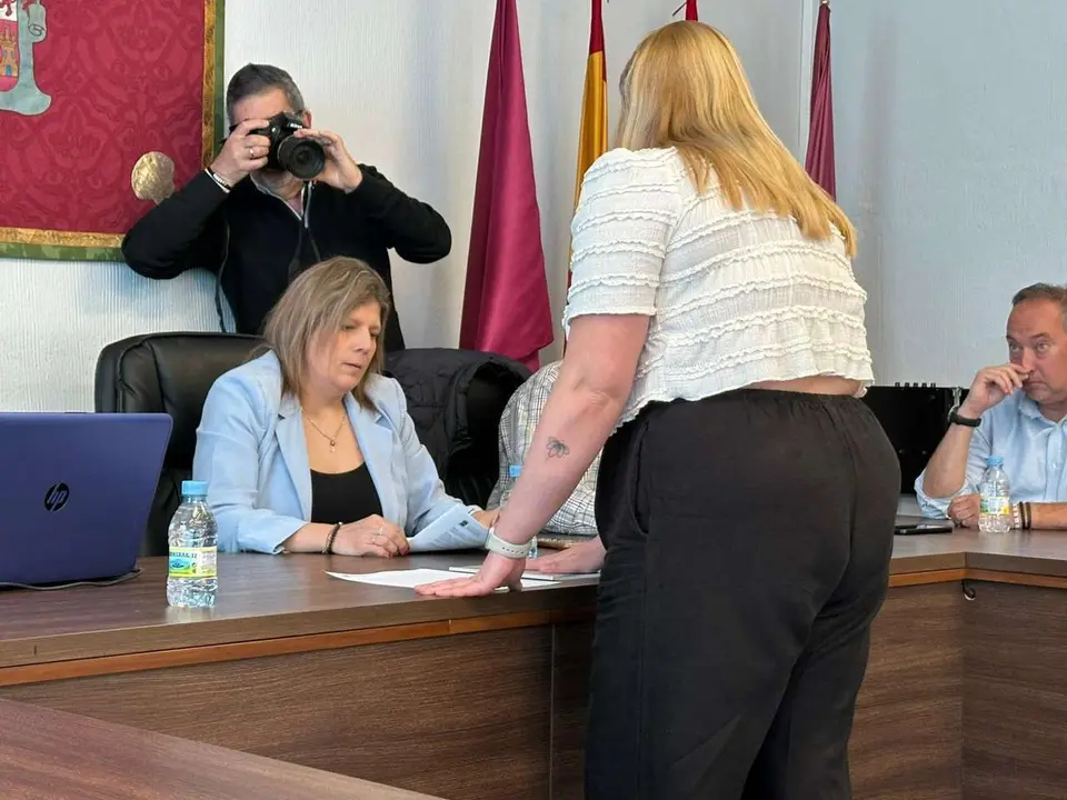 Toma de posesi&oacute;n Julia Carracedo PP sahag&uacute;n
