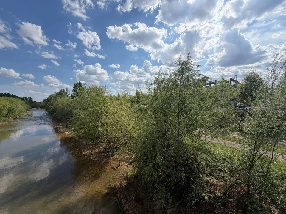 El cotejo del ADN de M.M. desemboc&oacute; en su ingreso en prisi&oacute;n por su presunta autor&iacute;a en al menos una violaci&oacute;n de 2022, ocurrida en marzo junto al r&iacute;o Bernesga. | SM