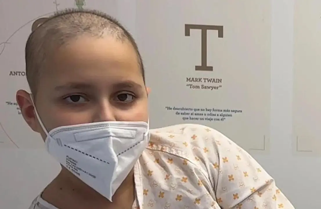 Adri&aacute;n es un ni&ntilde;o de Toreno, en El Bierzo, que padece leucemia.