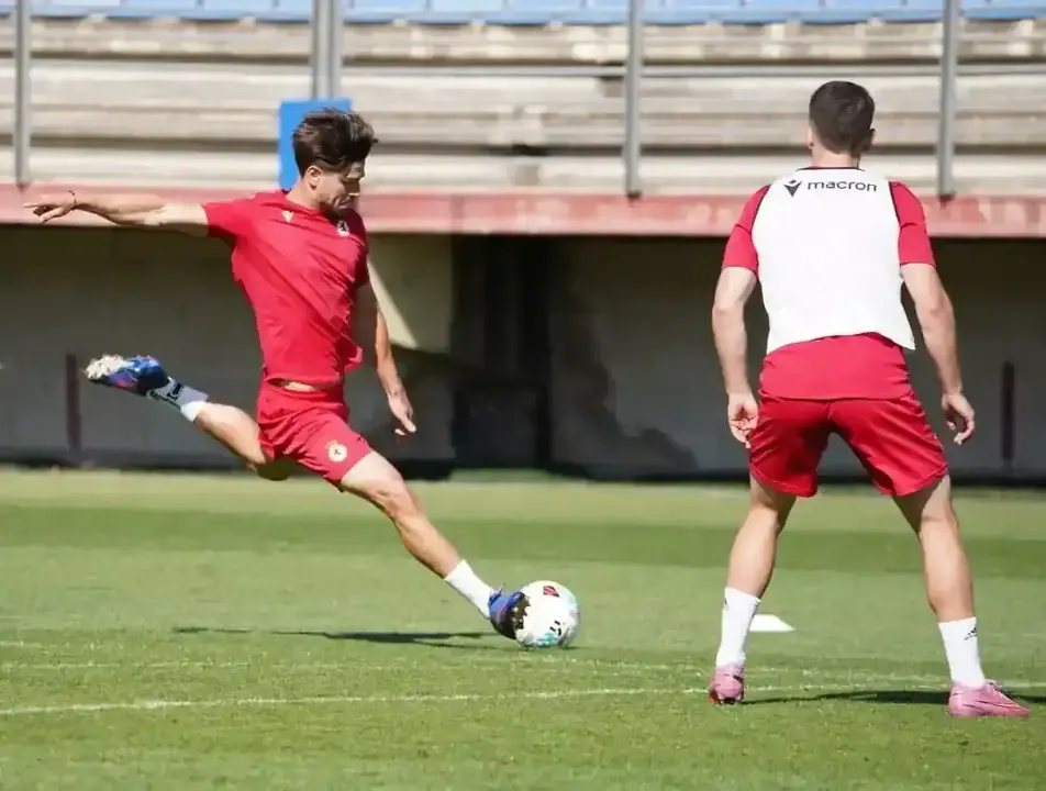 Imagen de entrenamiento de la Cultural y Deportiva Leonesa  - CyDleonesa