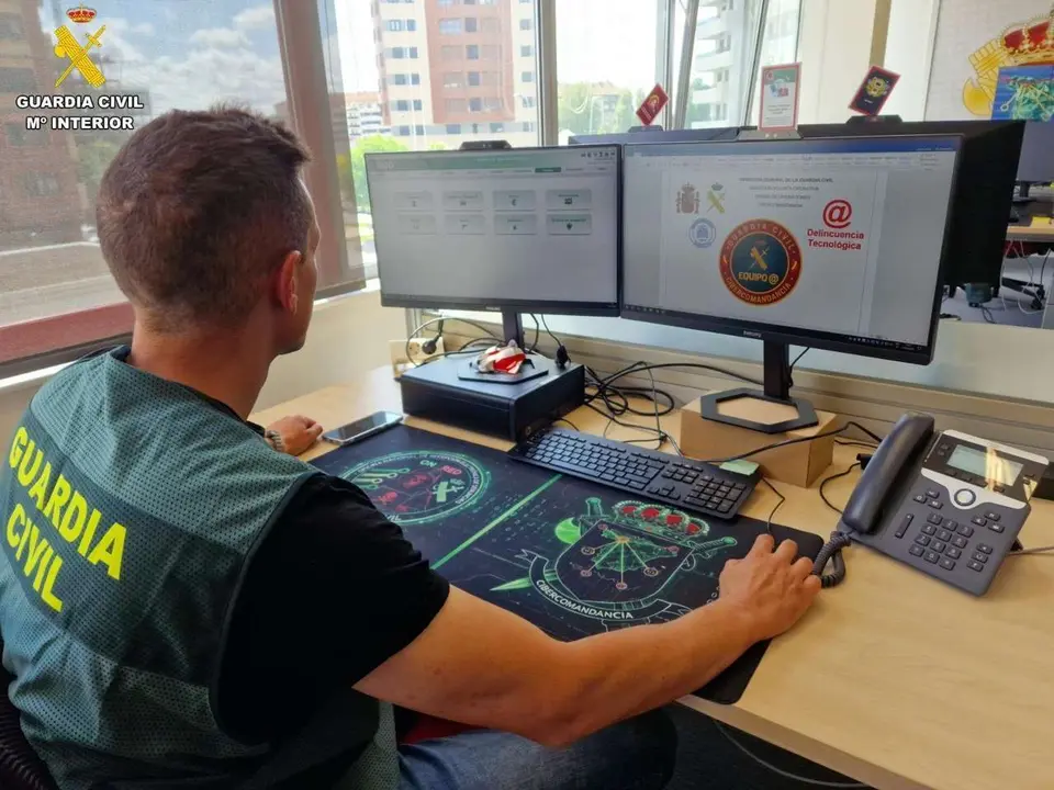 La Unidad de Delitos tecnol&oacute;gicos de la Guardia Civil ha logrado resolver esta estafa tras una exhaustiva investigaci&oacute;n. | GC