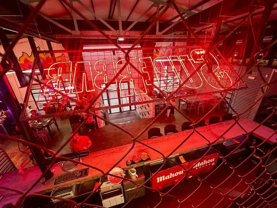 The Carnivan Superbar es desde 2023 el sue&ntilde;o hecho realidad de dos leoneses, Shara Alonso  y Jorge Cadierno. | SM