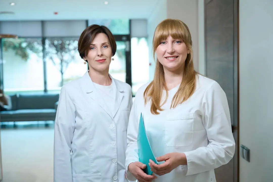 28M reclama m&aacute;s investigaci&oacute;n y una sanidad con perspectiva de g&eacute;nero para las mujeres . Envato