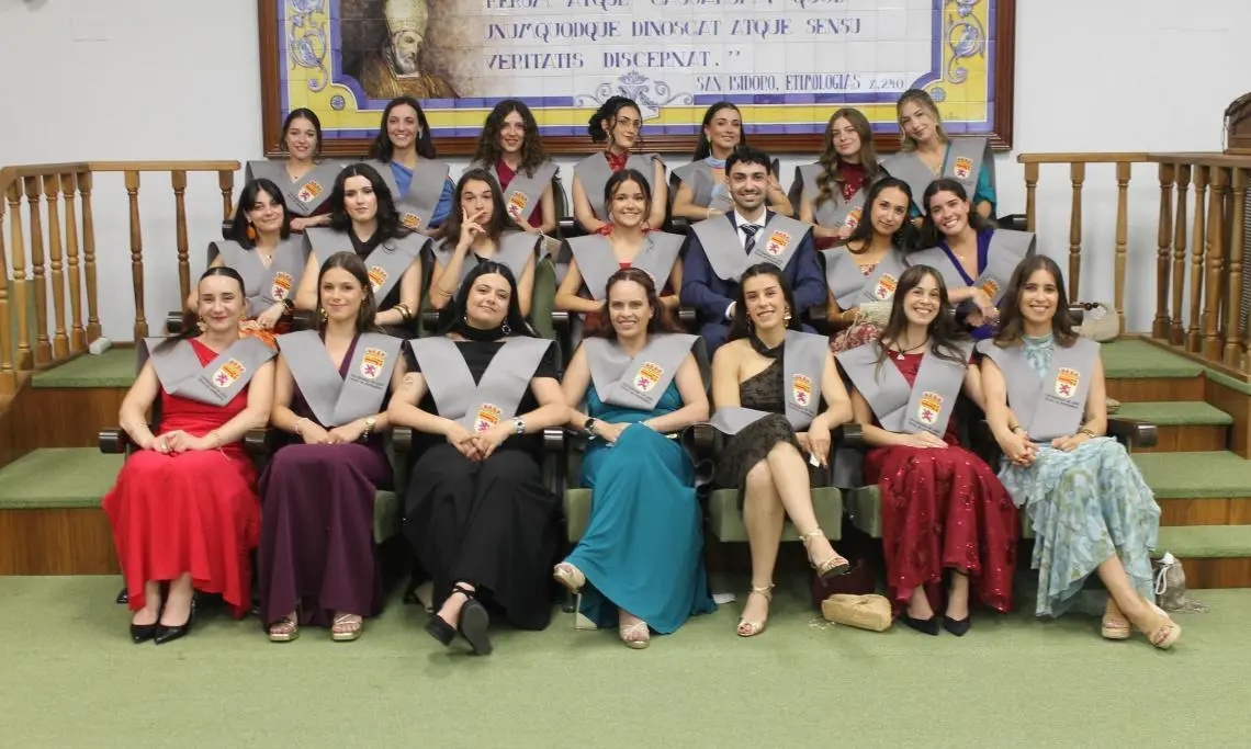 Graduaci&oacute;n alumnos de Enfermer&iacute;a Universidad de Le&oacute;n 2026 - Fuente ULE