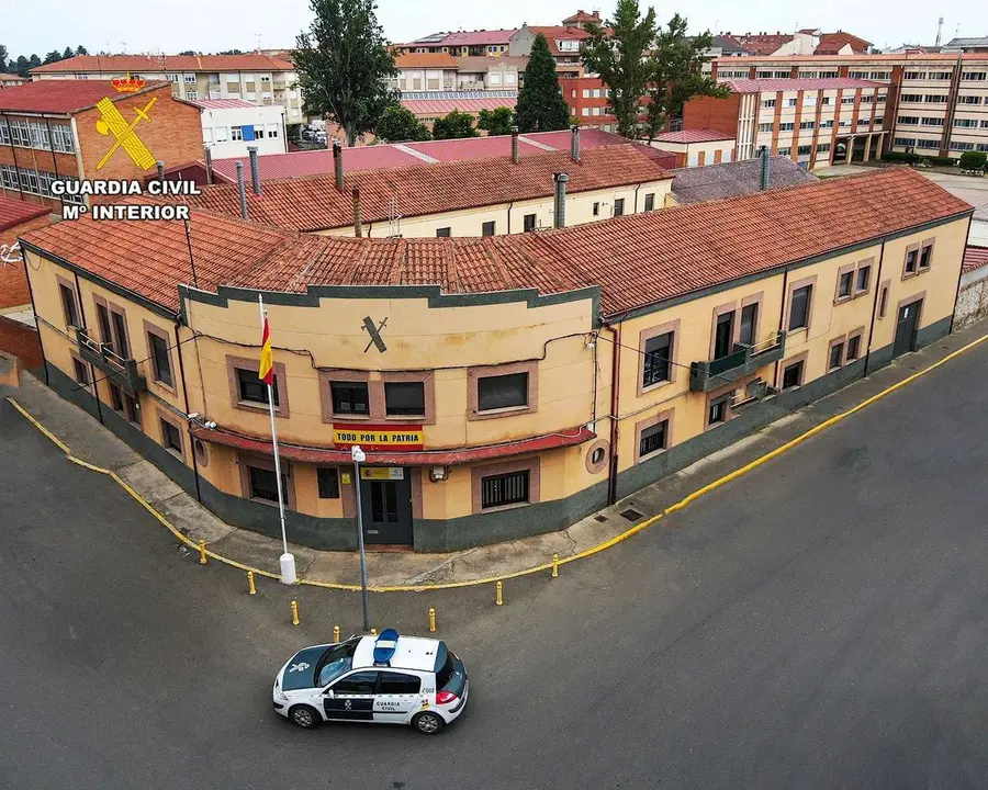 El cuartel de la Guardia Civil de La Ba&ntilde;eza. 