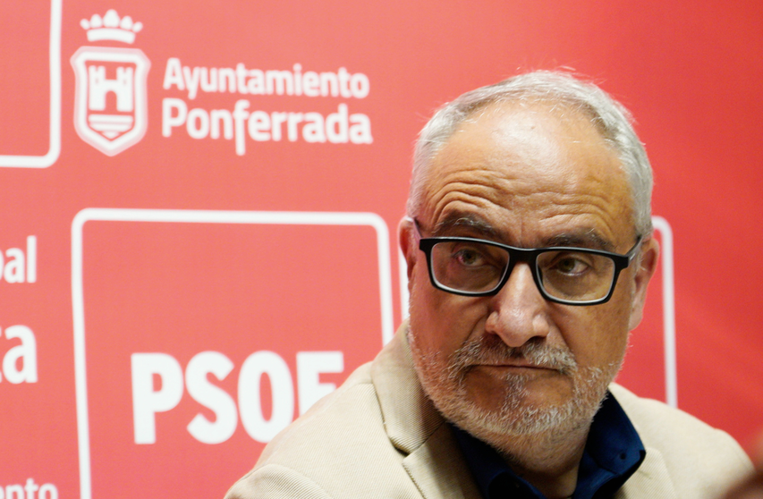 El portavoz del PSOE de Ponferrada, Olegario Ram&oacute;n.