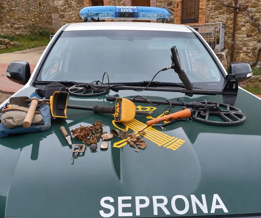 Imagen del Seprona de la Guardia Civil con el material incautado