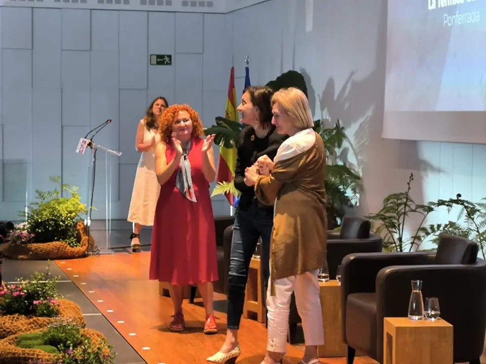Nevenka Fern&aacute;ndez regresa a Ponferrada (7)