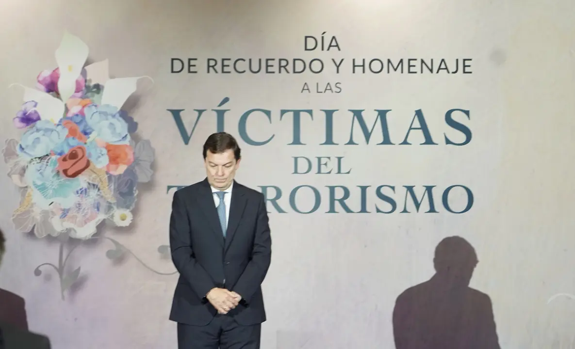 Rub&eacute;n Cacho. ICal
