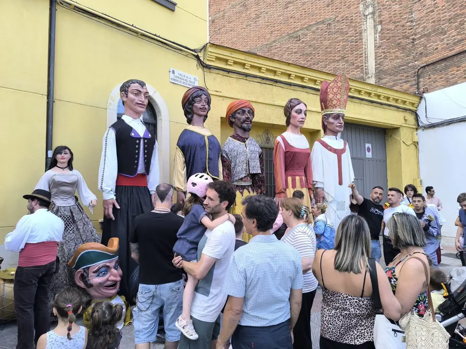 Gigantes y cabezudos