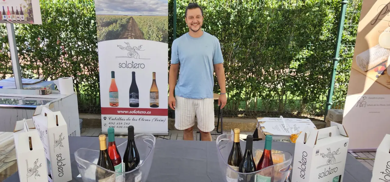 Concentraci&oacute;n de coches cl&aacute;sicos y Feria del Vino y el Queso de Carbajal de la Legua 2026 - Le&oacute;n24horas 16