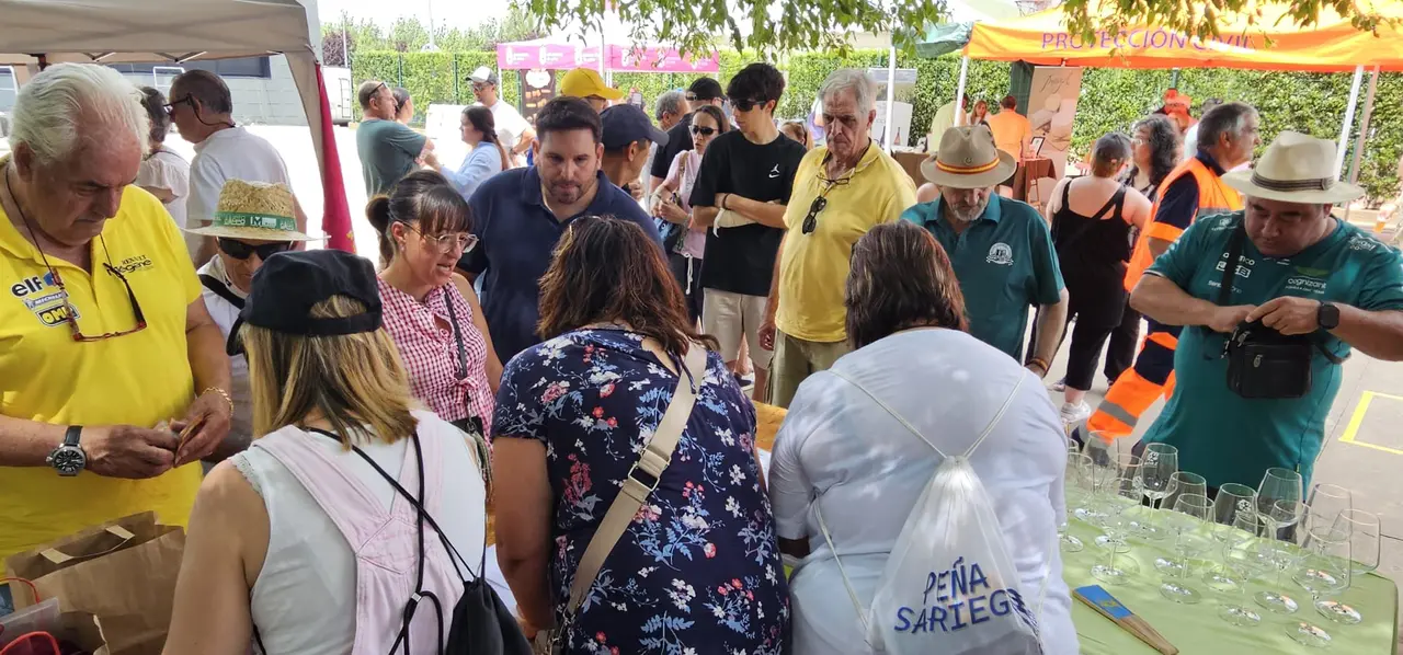 Concentraci&oacute;n de coches cl&aacute;sicos y Feria del Vino y el Queso de Carbajal de la Legua 2026 - Le&oacute;n24horas 26