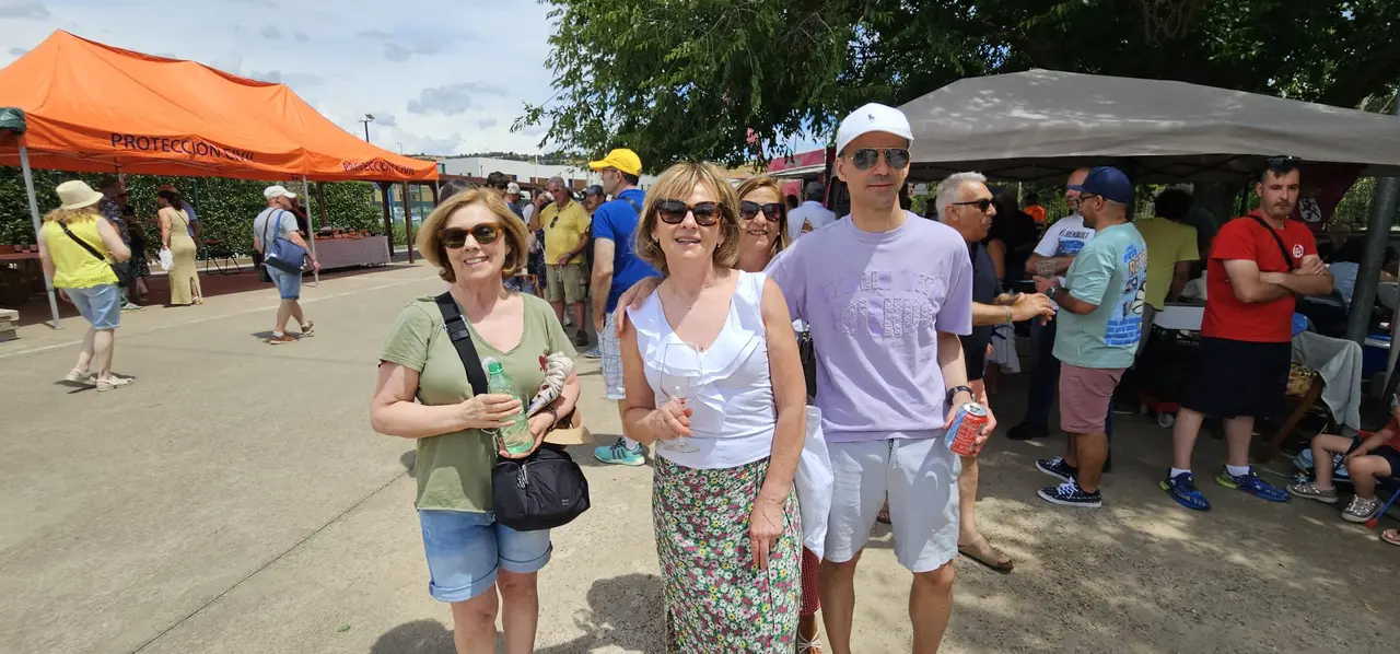Concentraci&oacute;n de coches cl&aacute;sicos y Feria del Vino y el Queso de Carbajal de la Legua 2026 - Le&oacute;n24horas 32