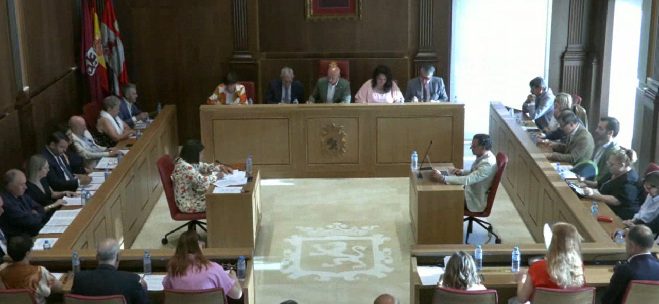 Imagen pleno Ayto de Le&oacute;n - l24H